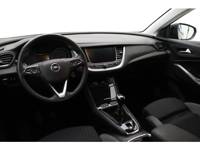 Opel Grandland X 1.2 Turbo Innovation 2018 Benzine 17