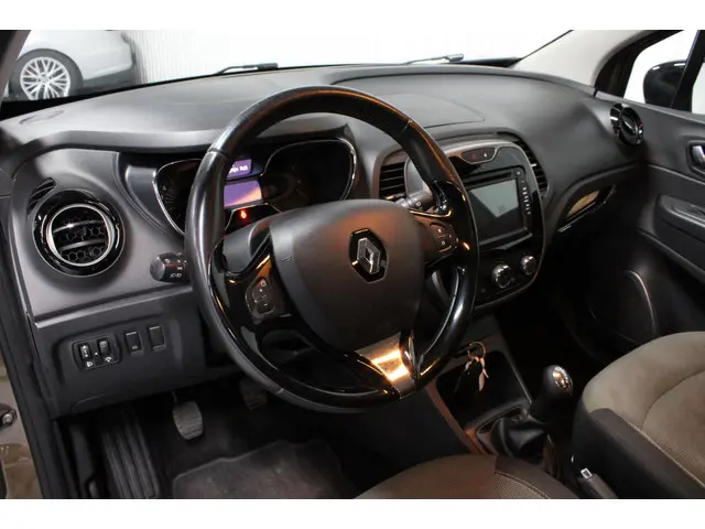 Renault Captur 0.9 TCe Limited 2016 Benzine 17