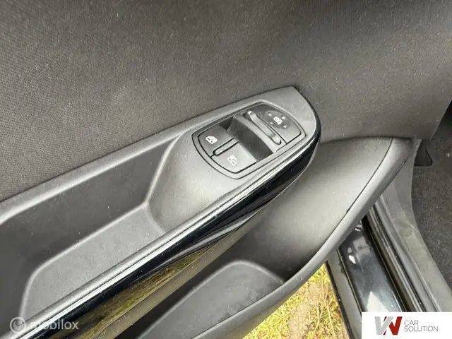 Opel Corsa 1.4 Favourite 2016 Benzine 14