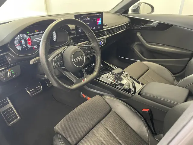 Audi A4 Avant 40 TFSI S edition 2020 Benzine 3