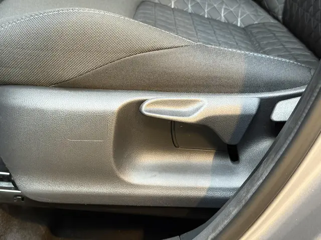 Toyota C-HR 1.8 Hybrid Dynamic 2021 Hybride Benzine 11