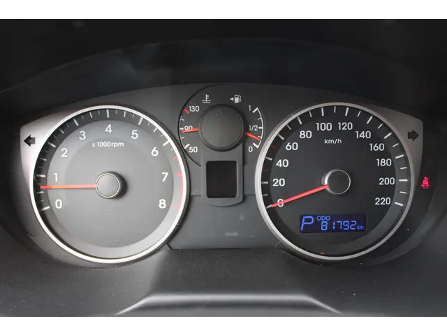 Hyundai i20 1.4i 2014 Benzine 24