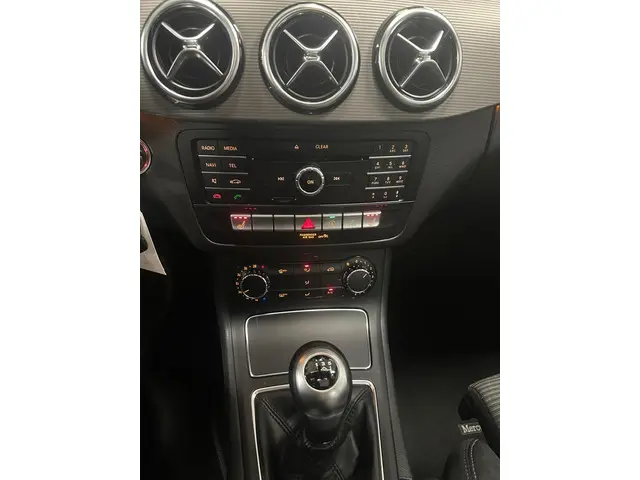 Mercedes-Benz B-Klasse 180 Prestige 2016 Benzine 14