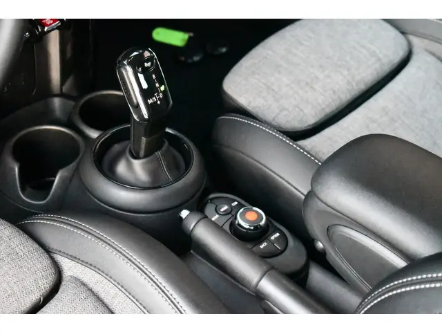 MINI Cooper Cabrio Mini 1.5 136pk aut 2021 Benzine 50