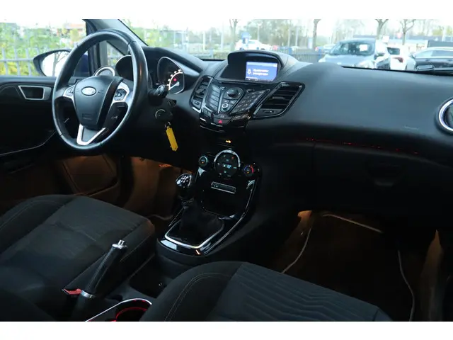 Ford Fiesta 1.0 TITANIUM 2014 Benzine 10