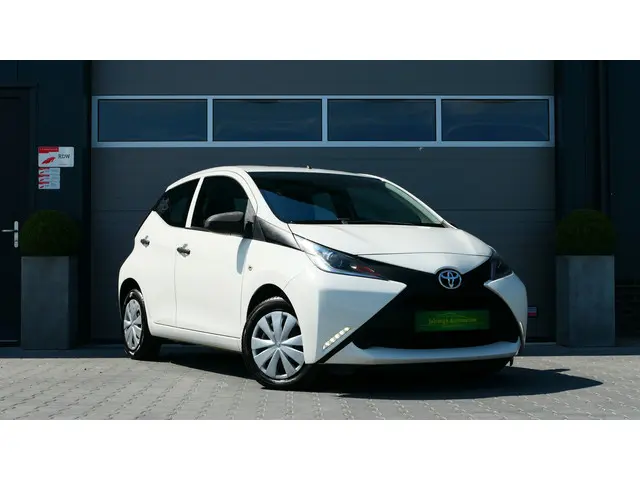 Toyota Aygo 1.0 VVT-i x-fun 2018 Benzine 8