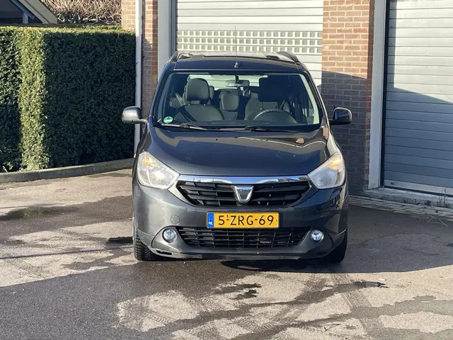 Dacia Lodgy 1.6 MPi 7p. 2013 Benzine 4