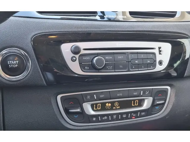 Renault Scénic 1.2 TCe Bose 2013 Benzine 14