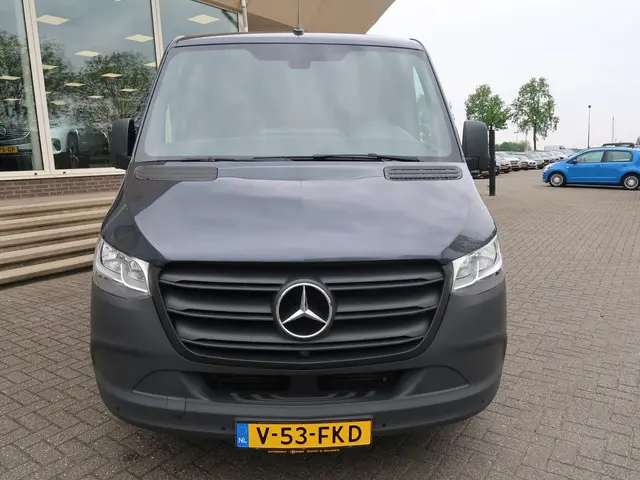 Mercedes-Benz Sprinter 214 2.2 CDI 143 PK L2H1 2021 Diesel 6