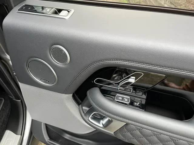 Land Rover Range Rover 4.4 SDV8 Vogue 2018 Diesel 37