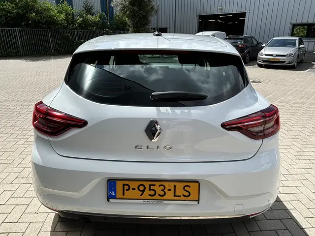Renault Clio TCe 90 Intens 2022 Benzine 5
