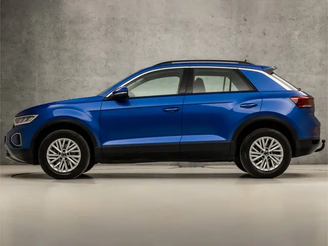 Volkswagen T-Roc 1.5 TSI Life Sport 2023 Benzine 2