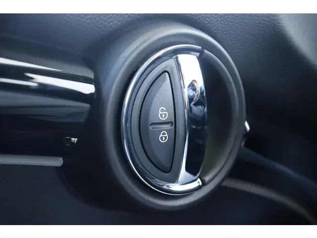 MINI Cooper Mini 1.5 Classic 2022 Benzine 25