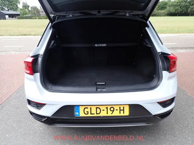 Volkswagen T-Roc 1.0TSI STYLE 2020 Benzine 24