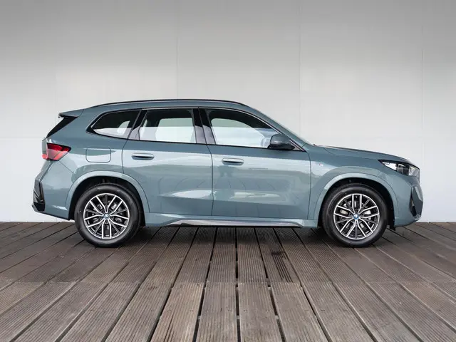 BMW iX1 eDrive20 2025 Elektrisch 4