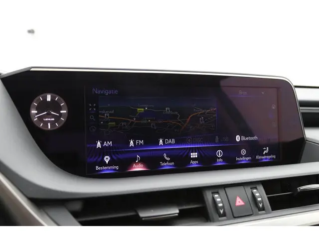 Lexus ES 300h Preference Line 2021 Hybride Benzine 46