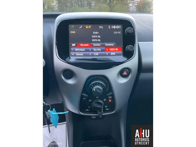 Peugeot 108 1.0 e-VTi Allure/Automaat 2018 Benzine 12