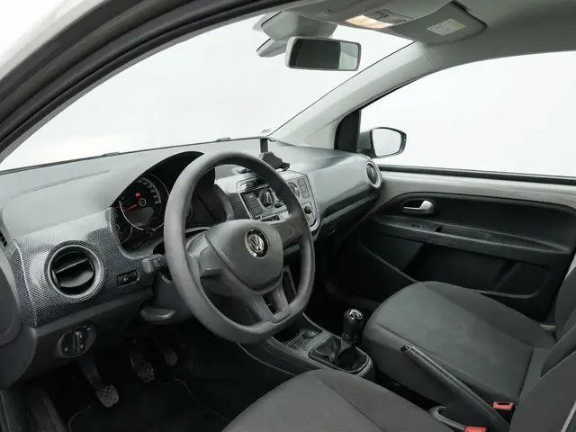 Volkswagen up! 1.0 BMT move up! 2018 Benzine 10