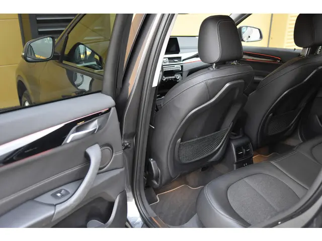 BMW X1 sDrive20i 2019 Benzine 11