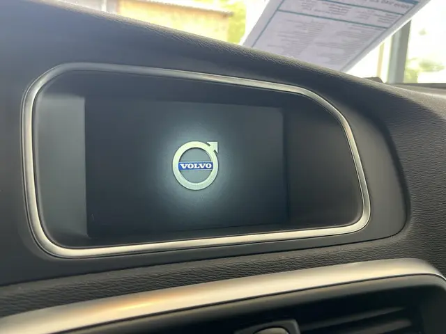 Volvo V40 2.0 T3 Nordic+ 2016 Benzine 24