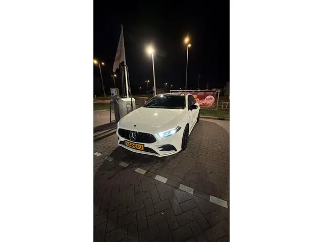 Mercedes-Benz A-Klasse AMG 35 4MATIC 2020 Benzine 13