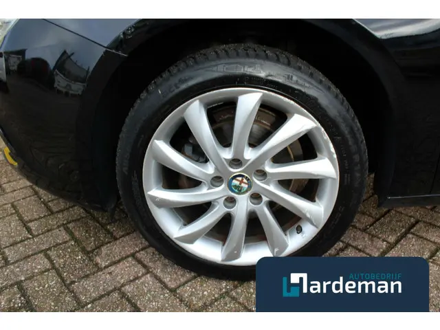 Alfa Romeo Giulietta 1.4 T Panorama Clima 2012 Benzine 18