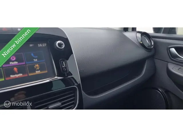 Renault Clio 0.9 TCe Limited LED\KEYLESS/1EiG 2018 Benzine 36
