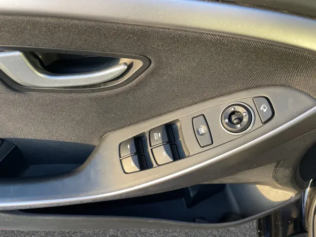 Hyundai i30 1.6 GDI Business Edition 2013 Benzine 10