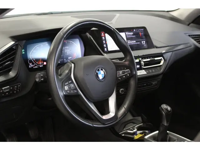 BMW 1 Serie 116d Executive Edition 2020 Diesel 8