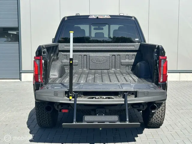 Ford F-150 USA Raptor R 5.2 V8 2024 2024 Benzine 10