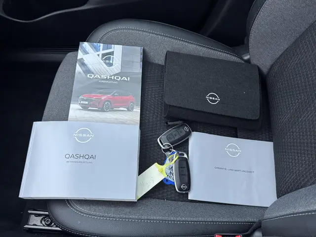 Nissan QASHQAI 1.3 MHEV Xtronic N-Connecta 2025 Benzine 32