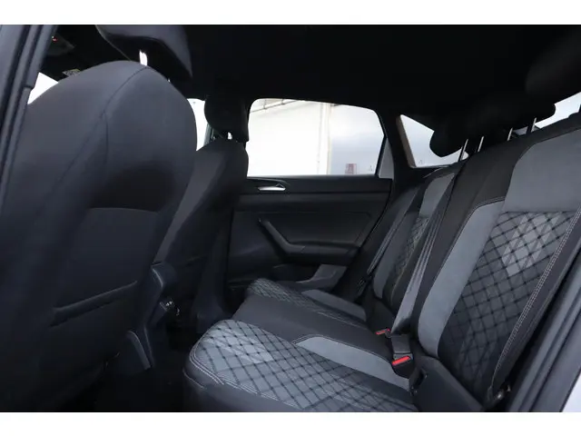 Volkswagen Taigo 1.0 TSI R-LINE 2025 Benzine 6