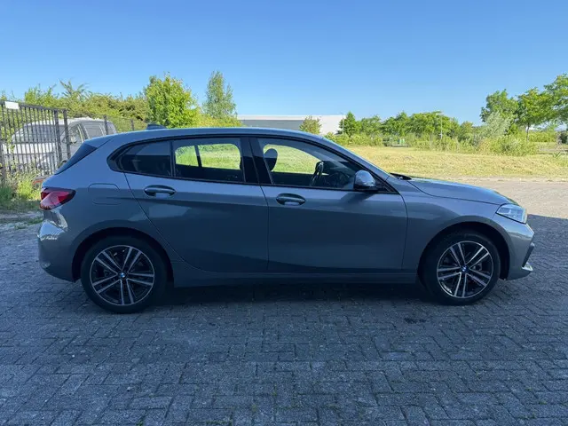 BMW 1 Serie 118i 2024 Benzine 6