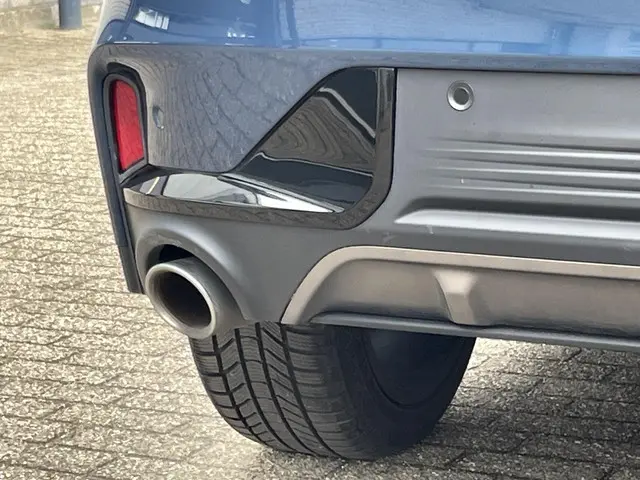 Lynk & Co 01 1.5 2023 Hybride Benzine 50