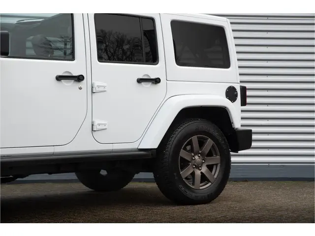 Jeep Wrangler Unlimited 3.6 Golden Eagle 2019 Benzine 28