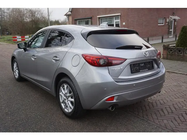 Mazda 3 3