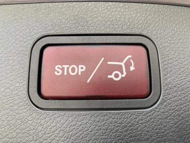 Mercedes-Benz GLA 200 Prestige Comfort 2014 Benzine 17