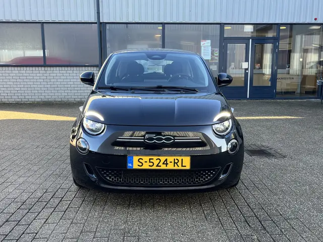 Fiat 500e 42 kWh 2023 Elektrisch 23