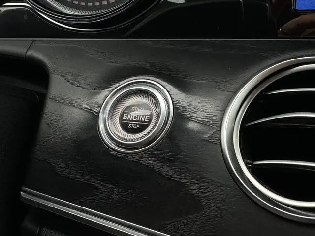Mercedes-Benz E-Klasse 200 Premium 2018 Benzine 28