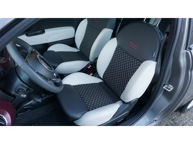 Fiat 500 1.0 70pk Hybrid Star 2020 Benzine 8