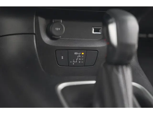 Citroën C3 PureTech 110 EAT6 Max 2024 Benzine 35