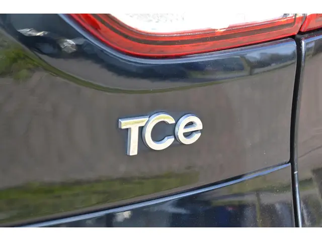 Renault Clio Estate 0.9 TCe Limited 2017 Benzine 24