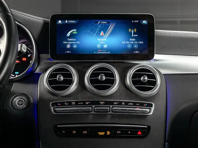 Mercedes-Benz GLC 300e 4MATIC 2021 Hybride Benzine 12