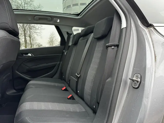 Peugeot 308 SW 1.2 PureTech Allure 2019 Benzine 10