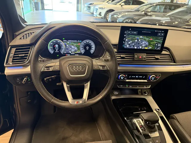 Audi Q5 50 TFSI e S edition 2022 Hybride Benzine 19