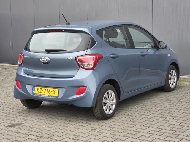 Hyundai i10 1.0i i-Motion Comfort 2017 Benzine 8