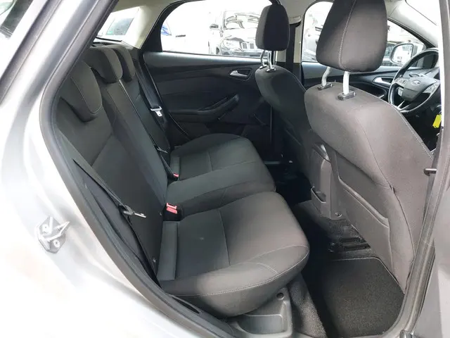 Ford Focus 1.0 Trend 2016 Benzine 17