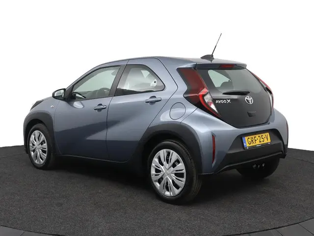 Toyota Aygo X 1.0 VVT-i MT Play 2024 Benzine 12