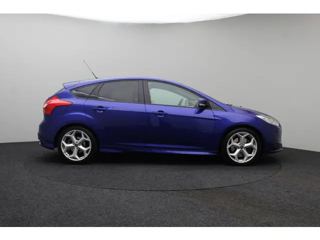 Ford Focus 2.0 EcoBoost ST-2 2012 Benzine 11
