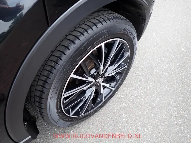Toyota C-HR 1.8 Hybrid 2018 Hybride Benzine 22
